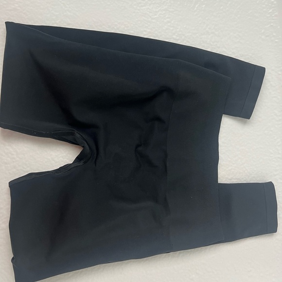 Alphlete Amplify leggings bundle - Picture 3 of 13